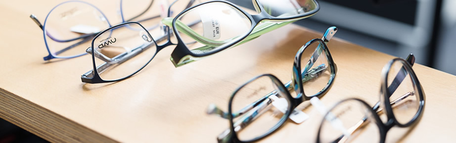 Optiker Bläschke Brillen große Auswahl